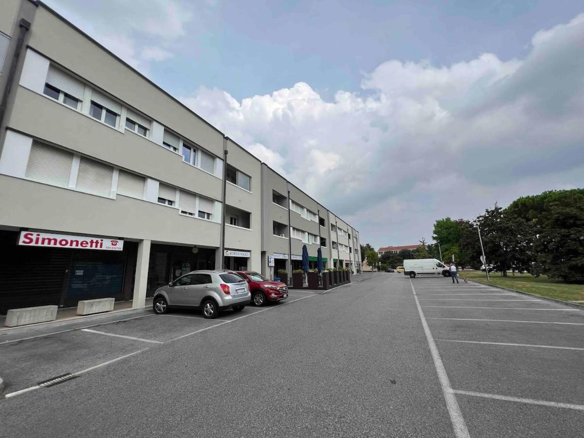 Padova Apartment Sarmeola Bagian luar foto